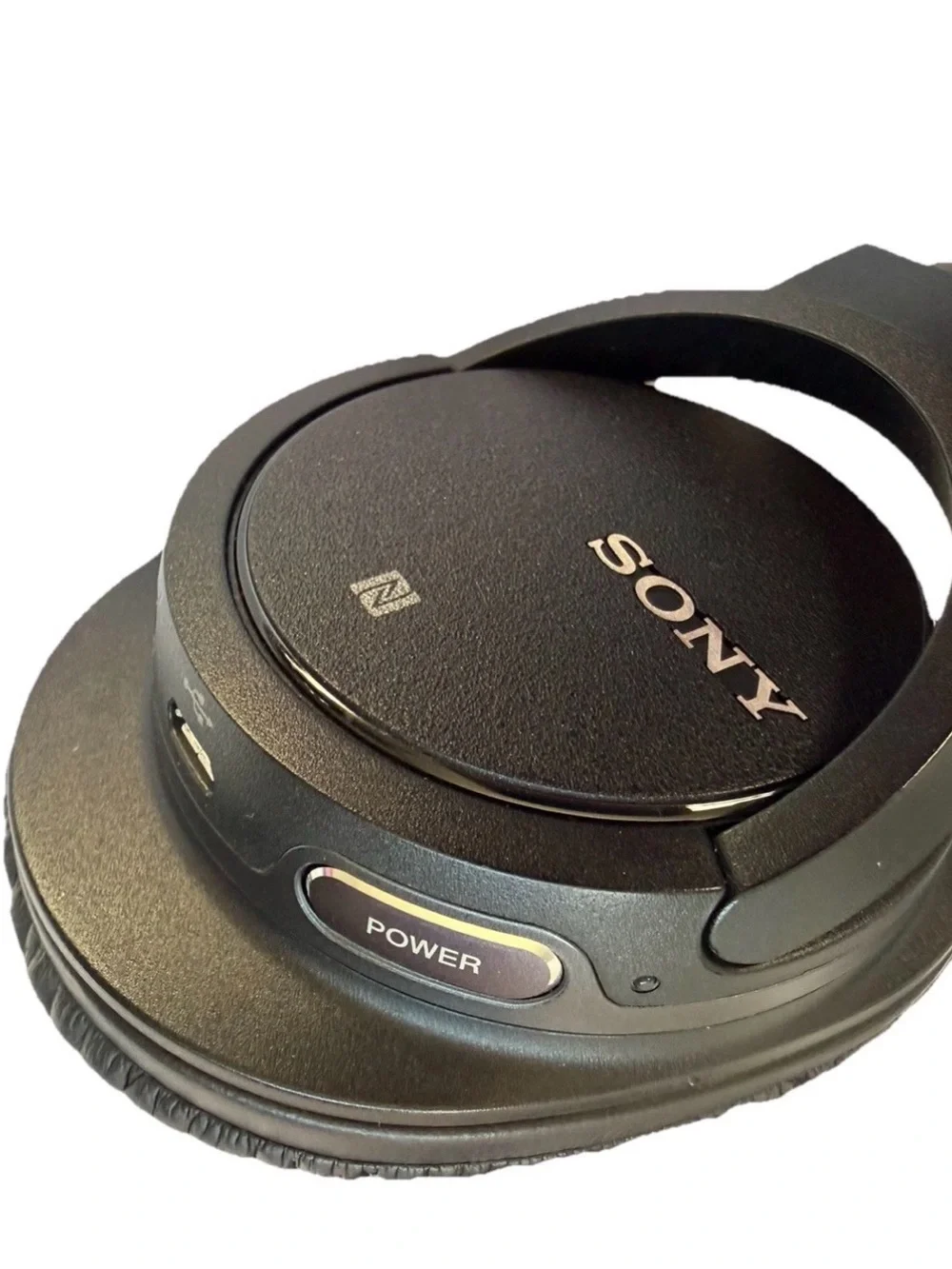 Sony MDR-ZX780DC Wireless Noise Canceling Bluetooth Over Ear Headphones Case